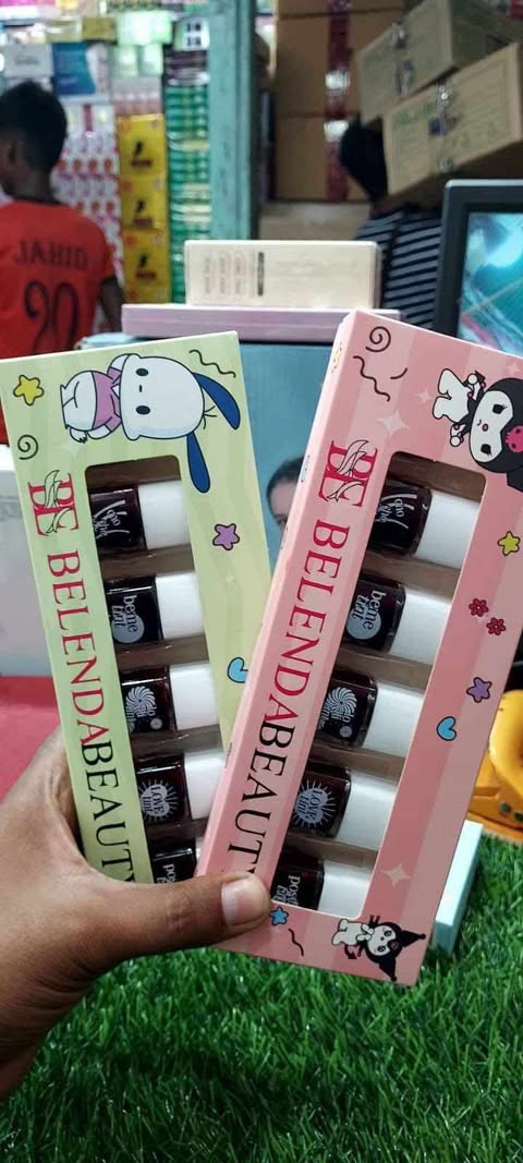 Cos-6: Blanda beauty  lip tin set